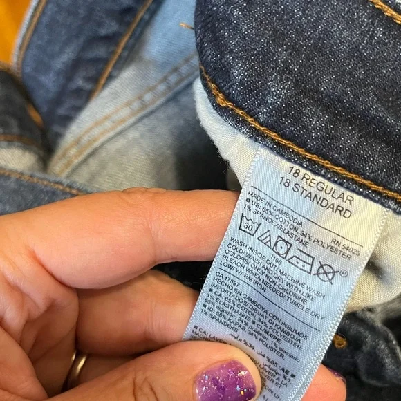 Old Navy Mid-rise Flare - Picture 4 of 8